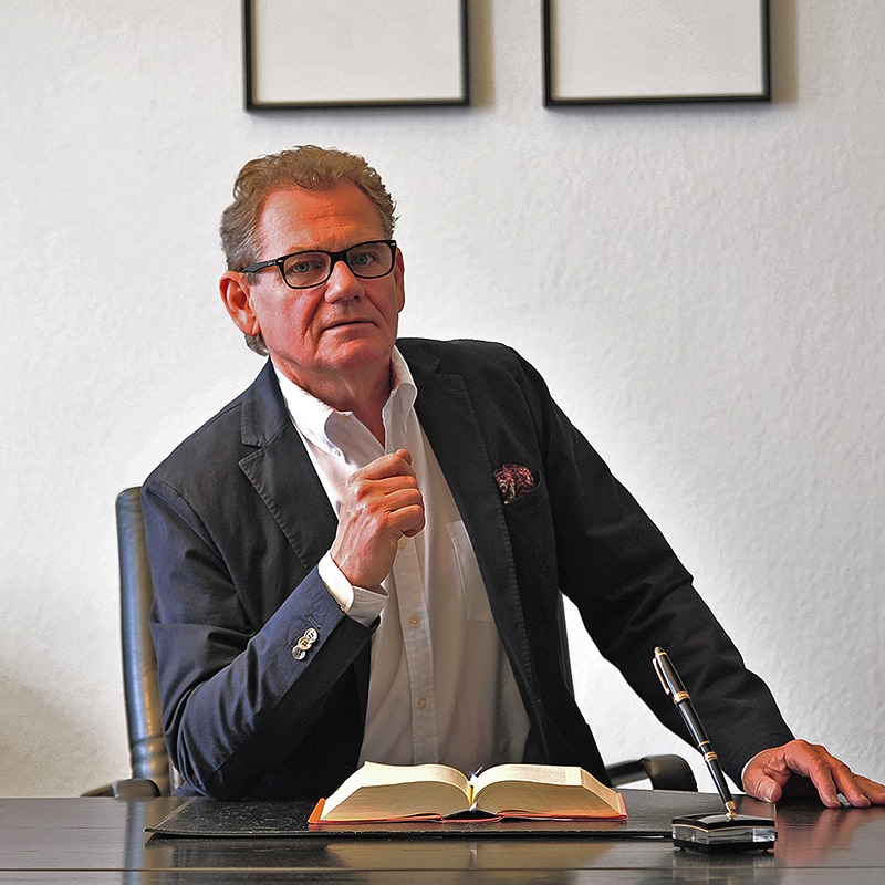 Harry Langner im B&uuml;ro